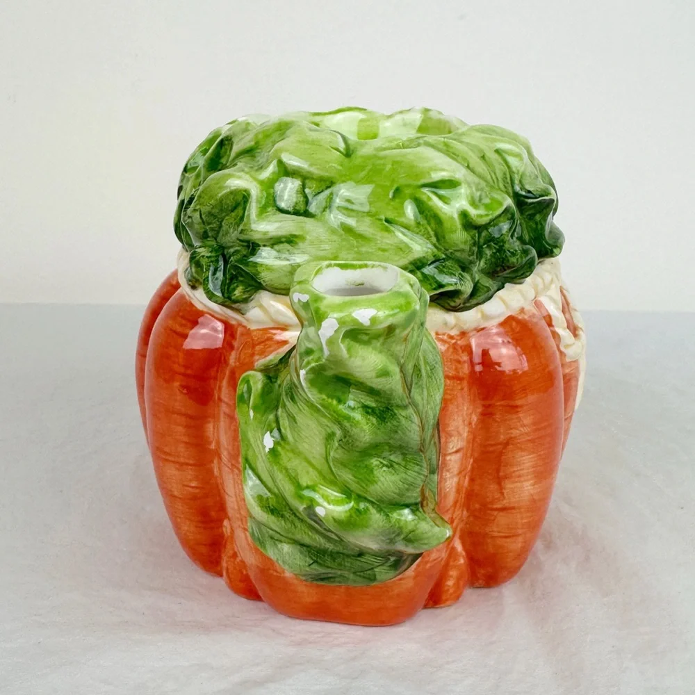 Vintage Bunch of Carrots Tea Pot - Picture 2 of 9